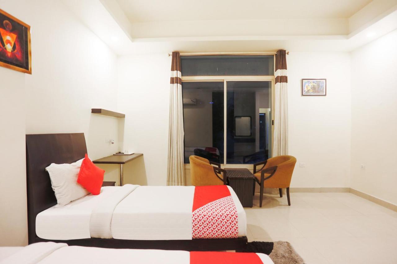 Hotel Zion Inn ורנאסי מראה חיצוני תמונה