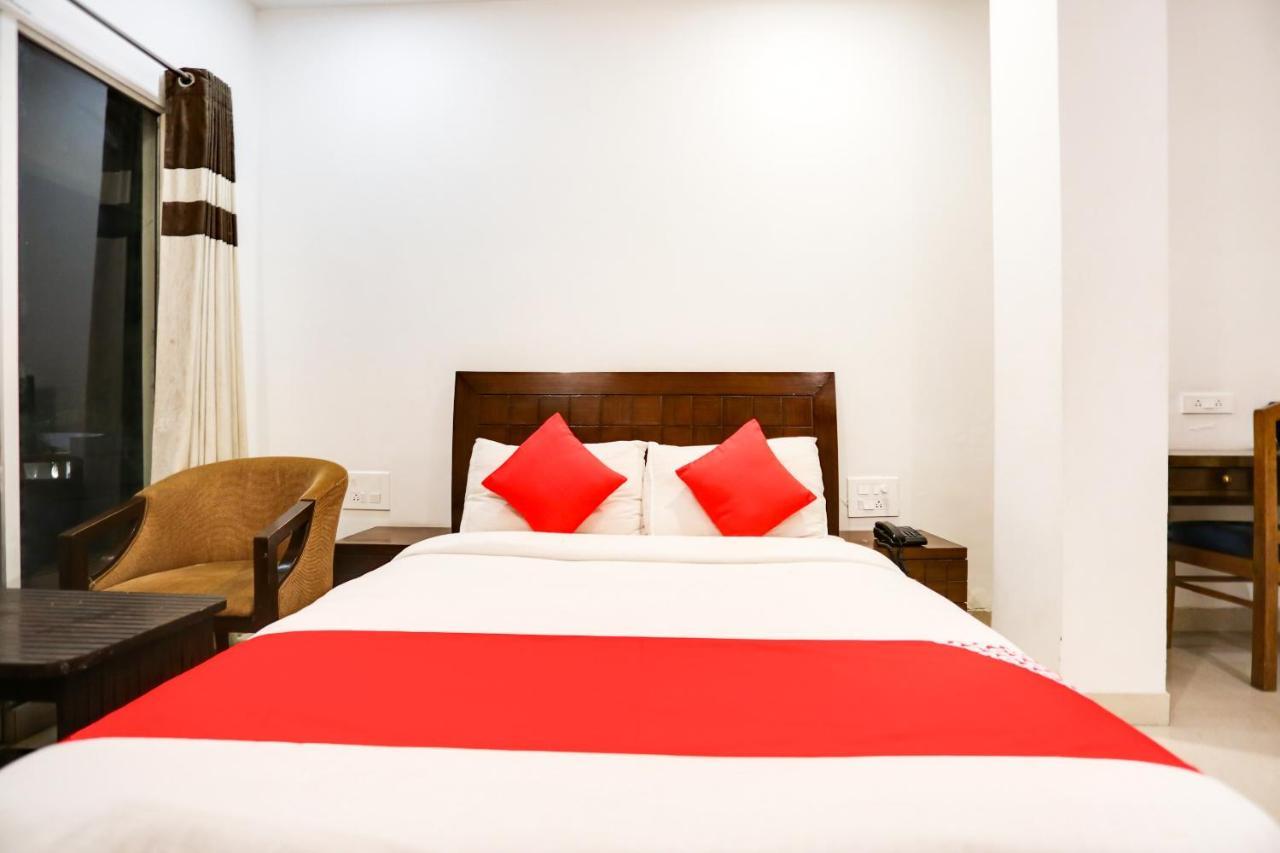 Hotel Zion Inn ורנאסי מראה חיצוני תמונה