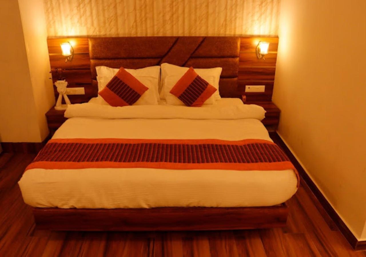 Hotel Zion Inn ורנאסי מראה חיצוני תמונה
