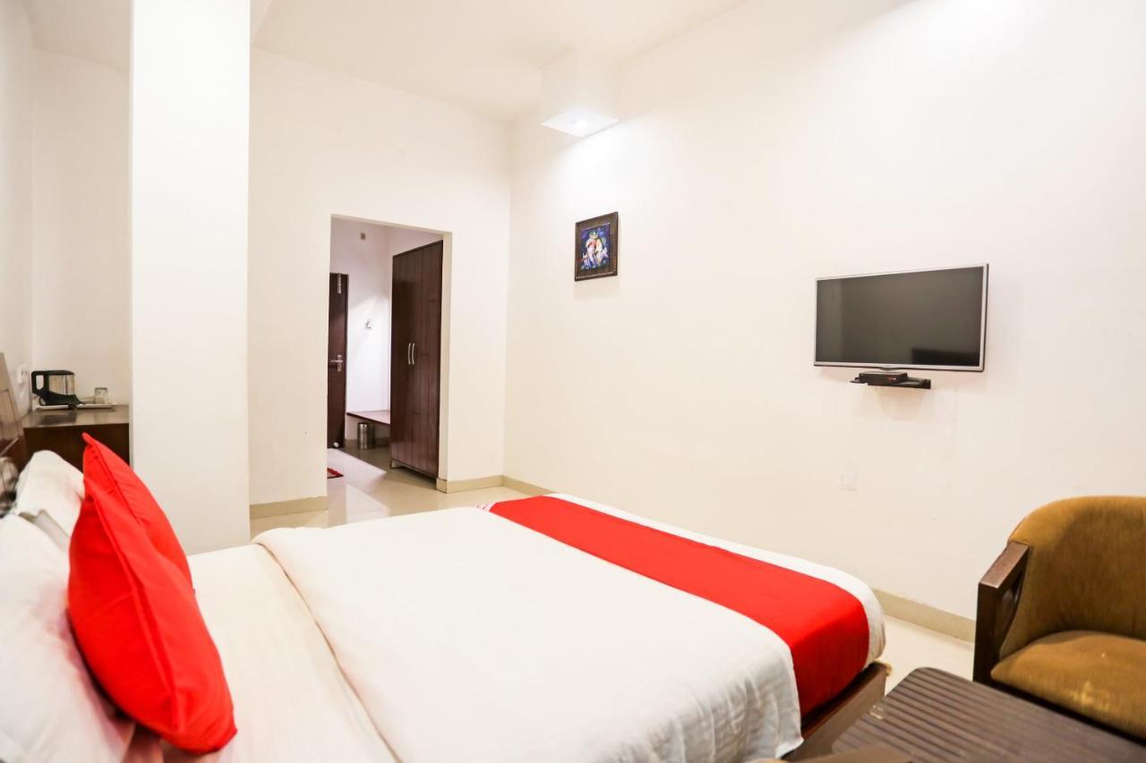 Hotel Zion Inn ורנאסי מראה חיצוני תמונה