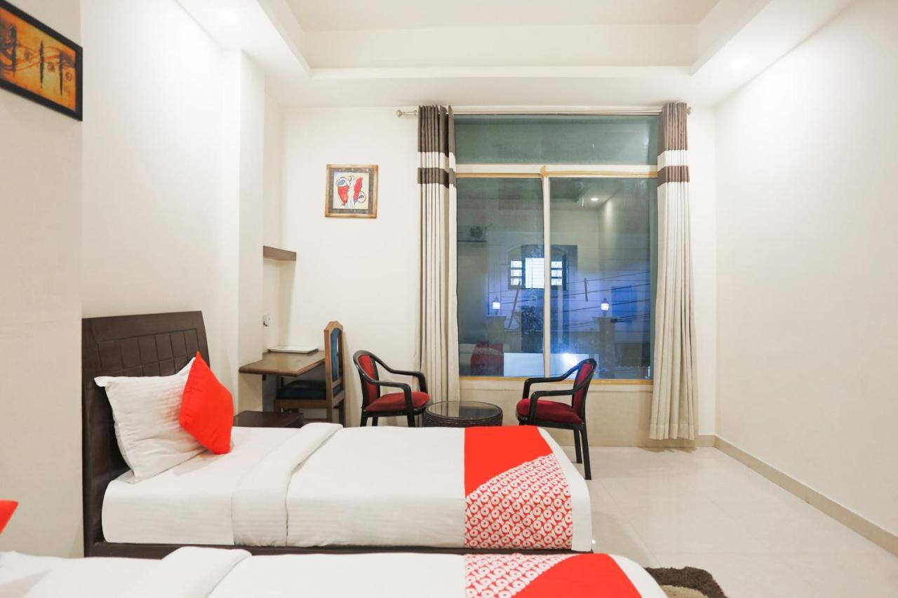Hotel Zion Inn ורנאסי מראה חיצוני תמונה